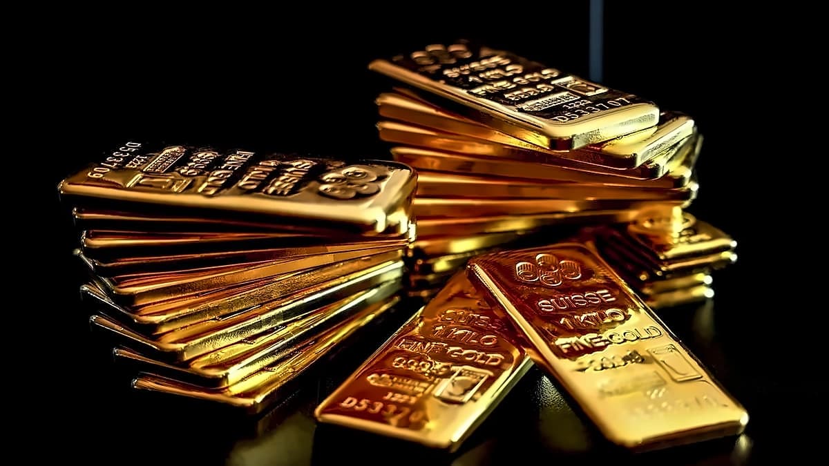Gold Surges 14% in August 2026: MCX Rally Hits ₹1.64 Lakh