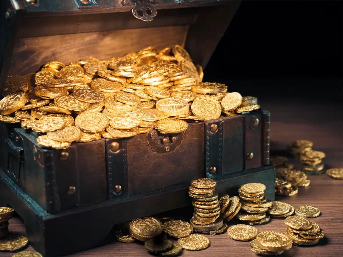 Gold loan firms hold record 334 tonnes, exceed UK reserves