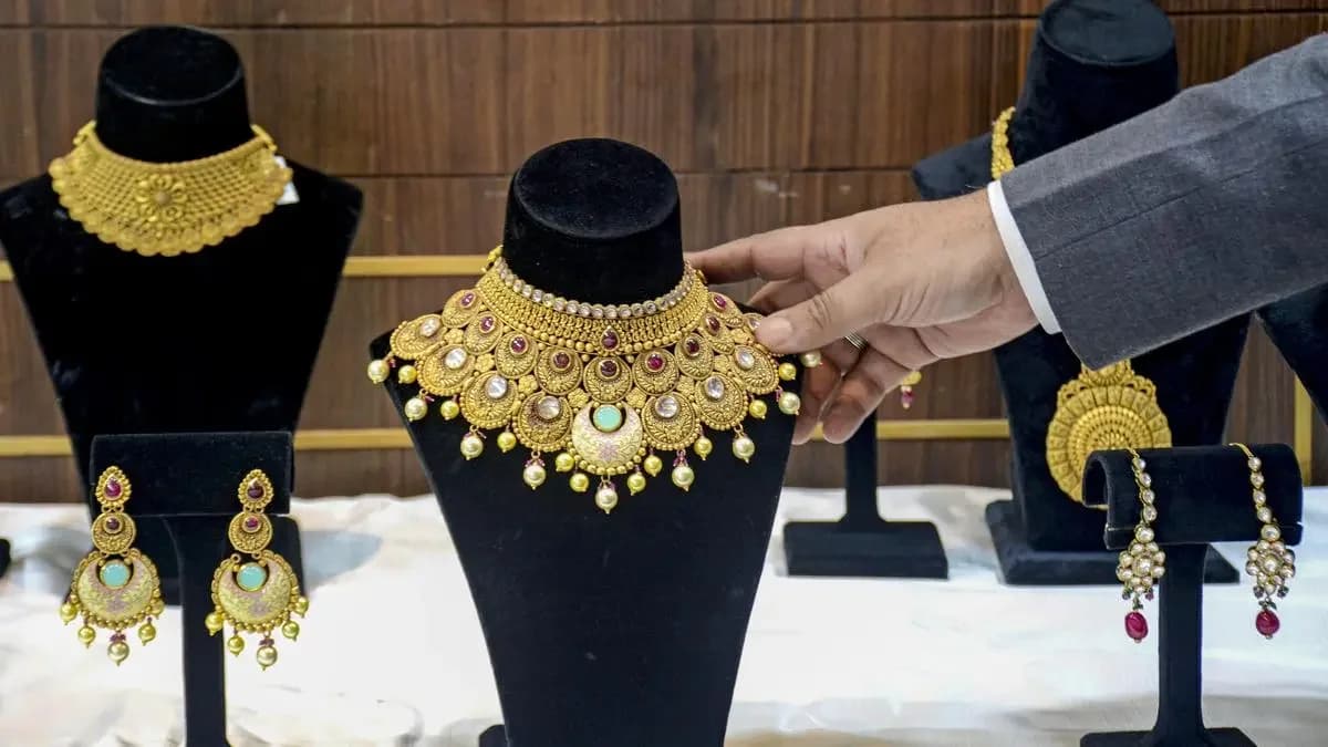 Gold loans surge 84% in FY26, NBFCs gain 44% market share