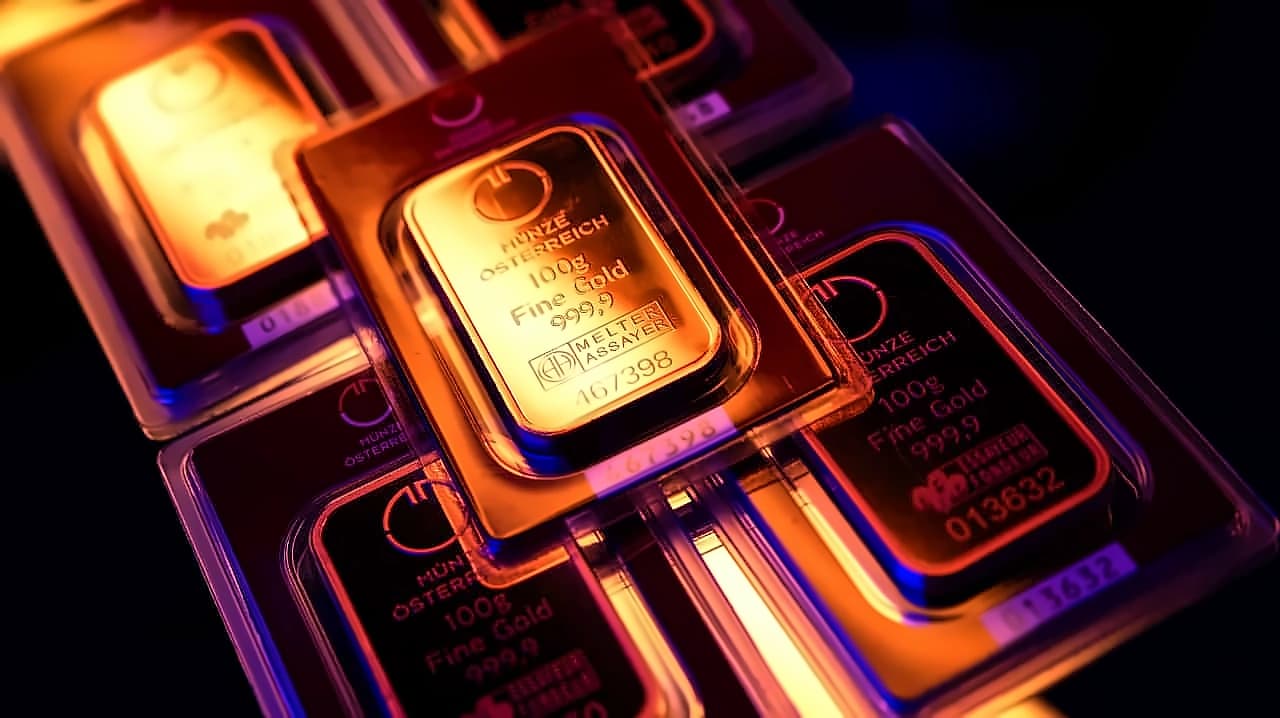 Gold rises 0.6% globally, futures up ₹926 amid Iran tensions