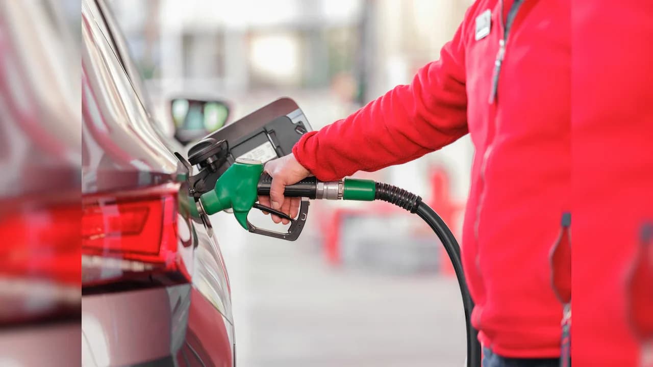 E20 Fuel Crisis Deepens as Puri Defends Programme Amid Opposition