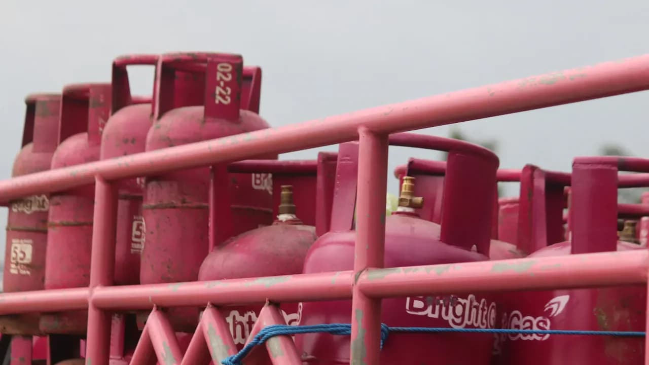 Govt Removes Commercial LPG Curbs as West Asia Crisis Eases