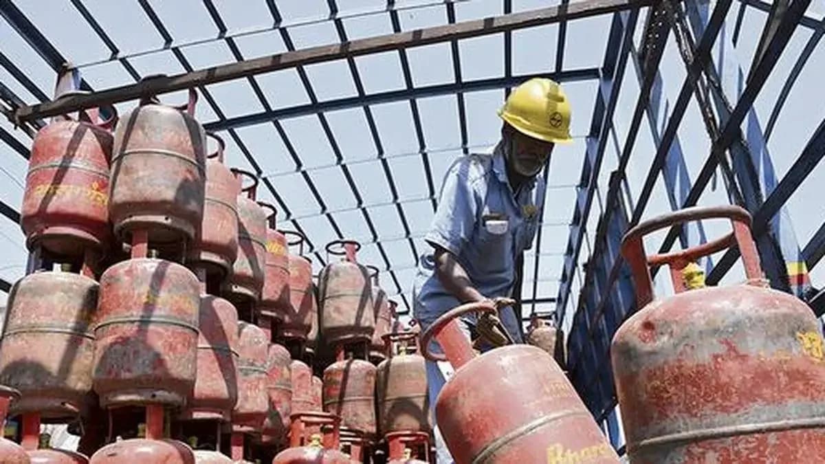 Govt boosts LPG production targets till December 2026 amid Hormuz uncertainty