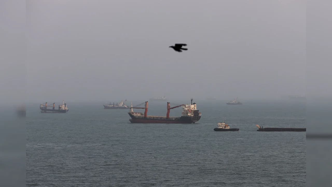 Gulf Oil Exports Recover to Two-Thirds of Pre-War Levels