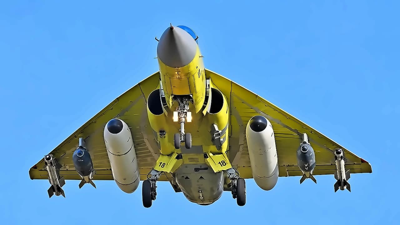HAL Stock Jumps 3% on Jefferies ₹6,800 Target After Tejas Mk1A Progress
