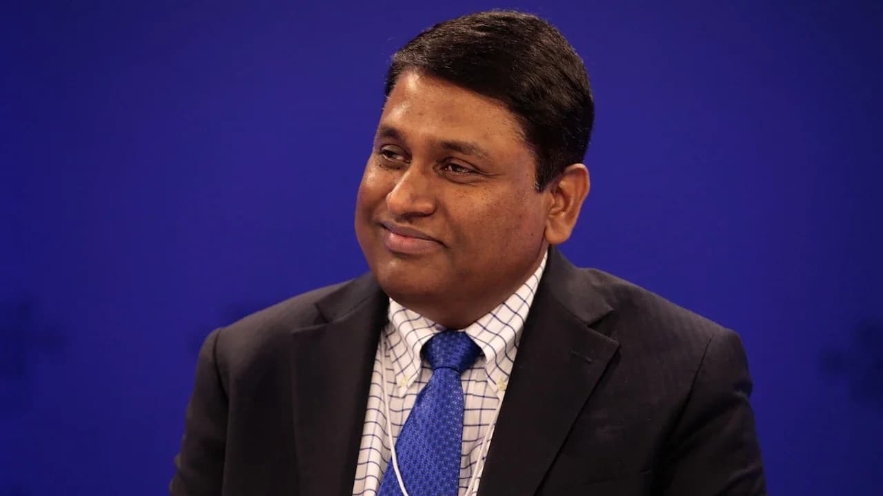 HCLTech CEO Vijayakumar Tops Indian IT Pay Charts at ₹176 Cr