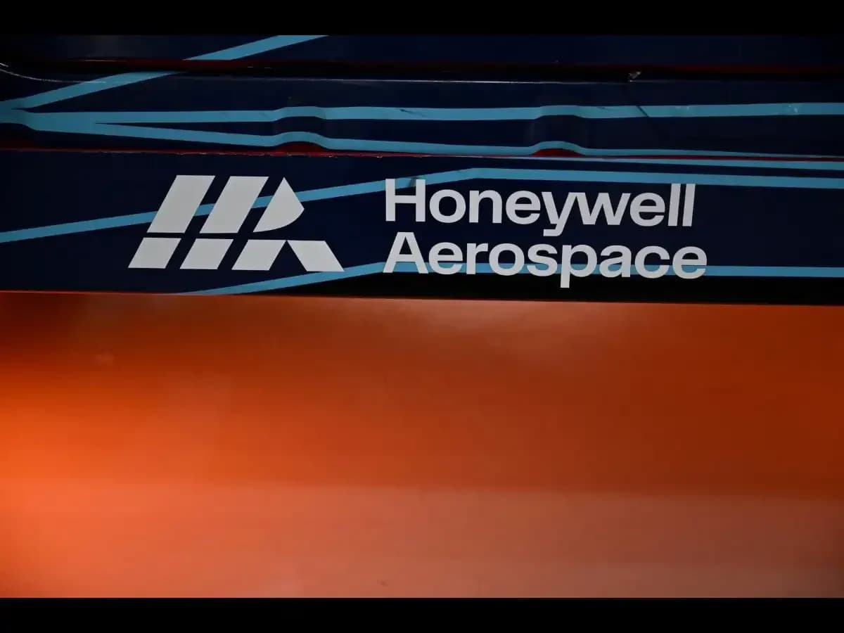 Honeywell Aerospace shares crash 26% on supply chain woes