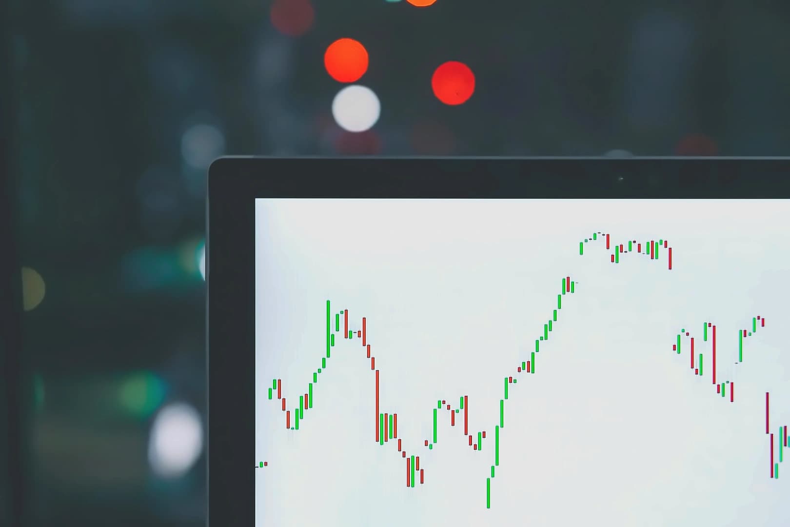 Hyperliquid Challenges Traditional Exchanges with Multi-Product Platform