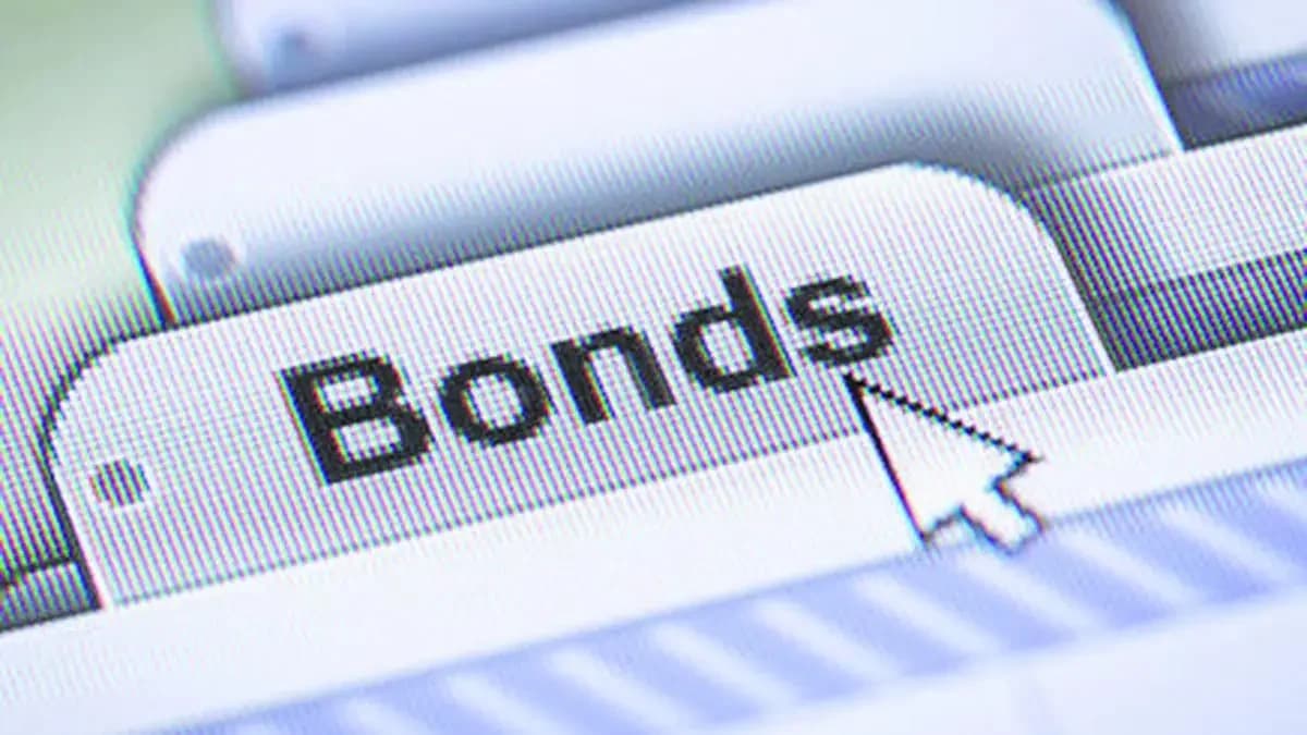 India bonds gain as oil cools on US-Iran deal hopes amid rupee pressure