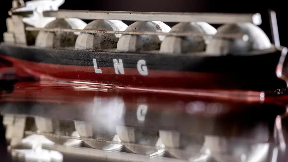 Indian LNG imports drop 20% as Iran conflict fuels urea crisis
