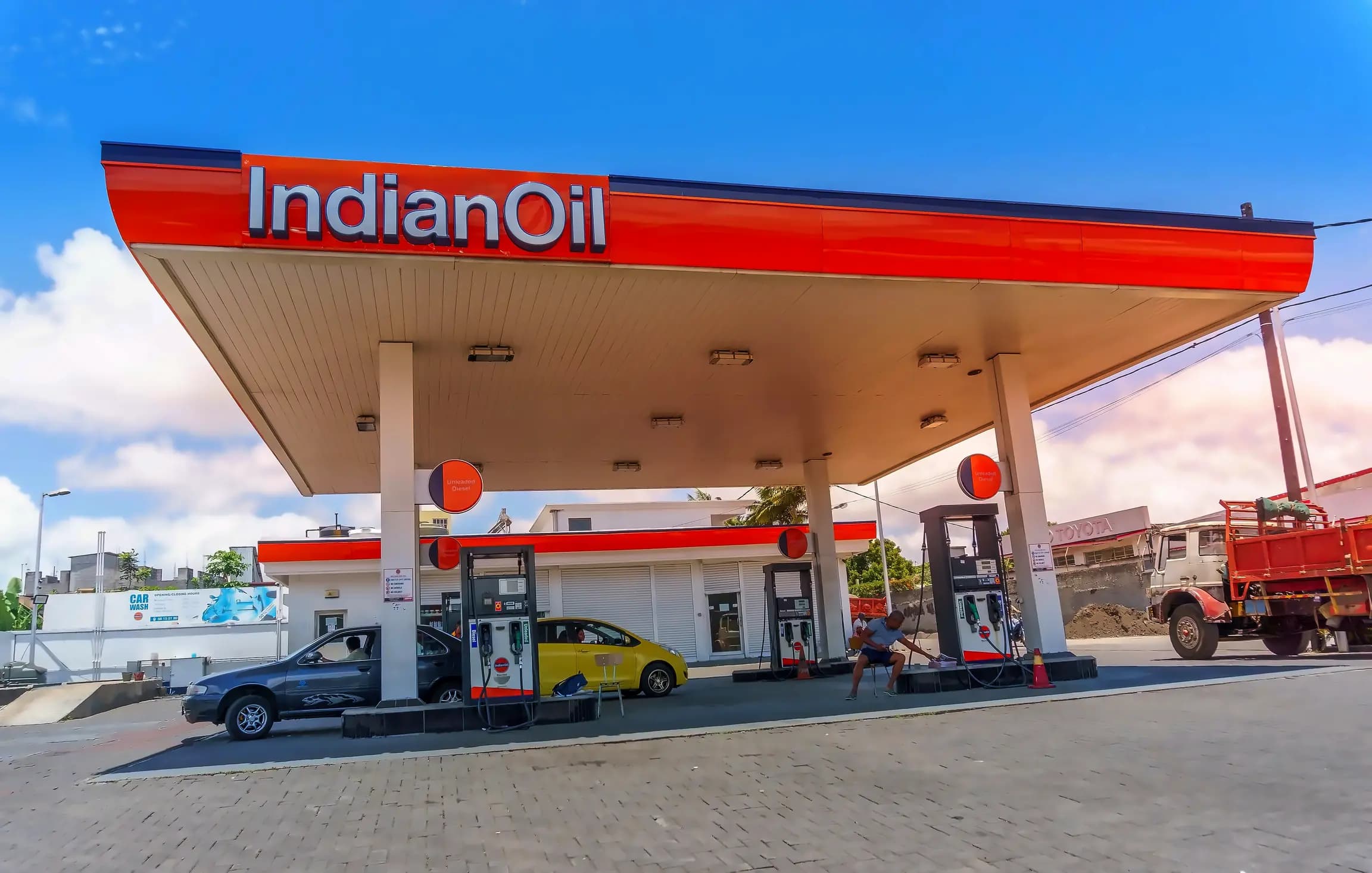 IndianOil launches packaged water brand via 43,603 retail network