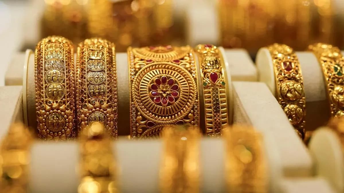 Gold ETFs rise 1.5% despite weak prices as India cuts import tariffs