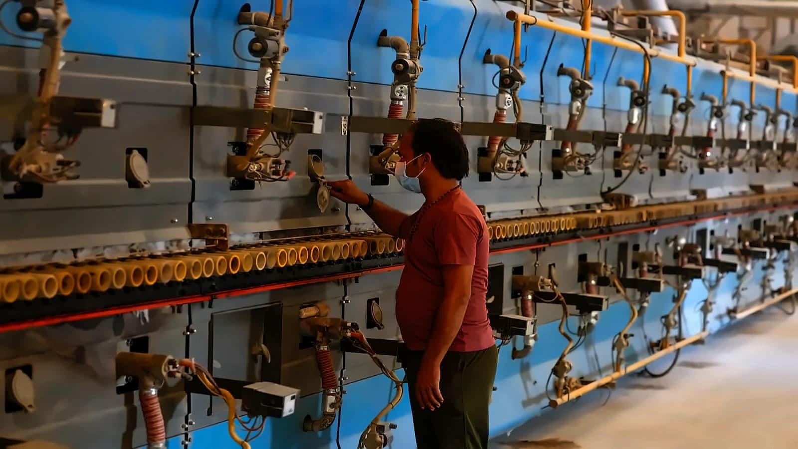 India's manufacturing PMI hits 7-month high at 55.1 in September