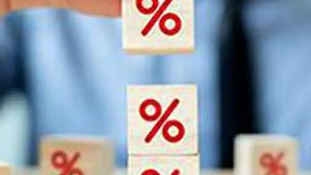 India's bond yields ease from 3-year highs as 10-year may reach 7.5%