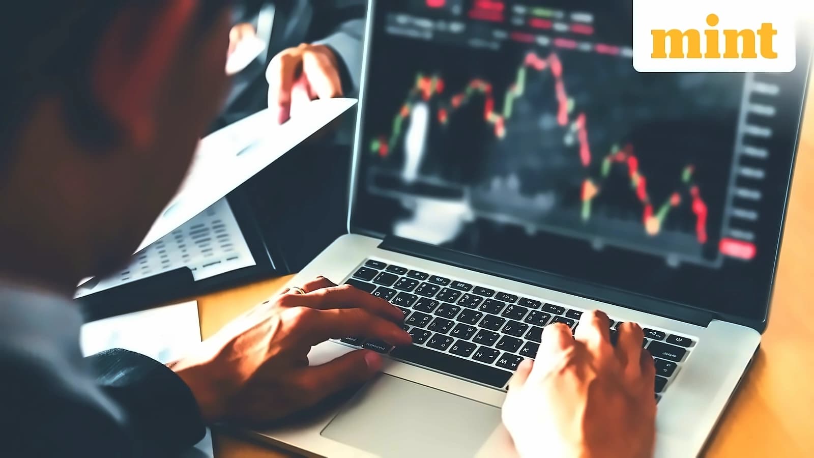 IT stocks attract prop traders through reverse arbitrage strategy
