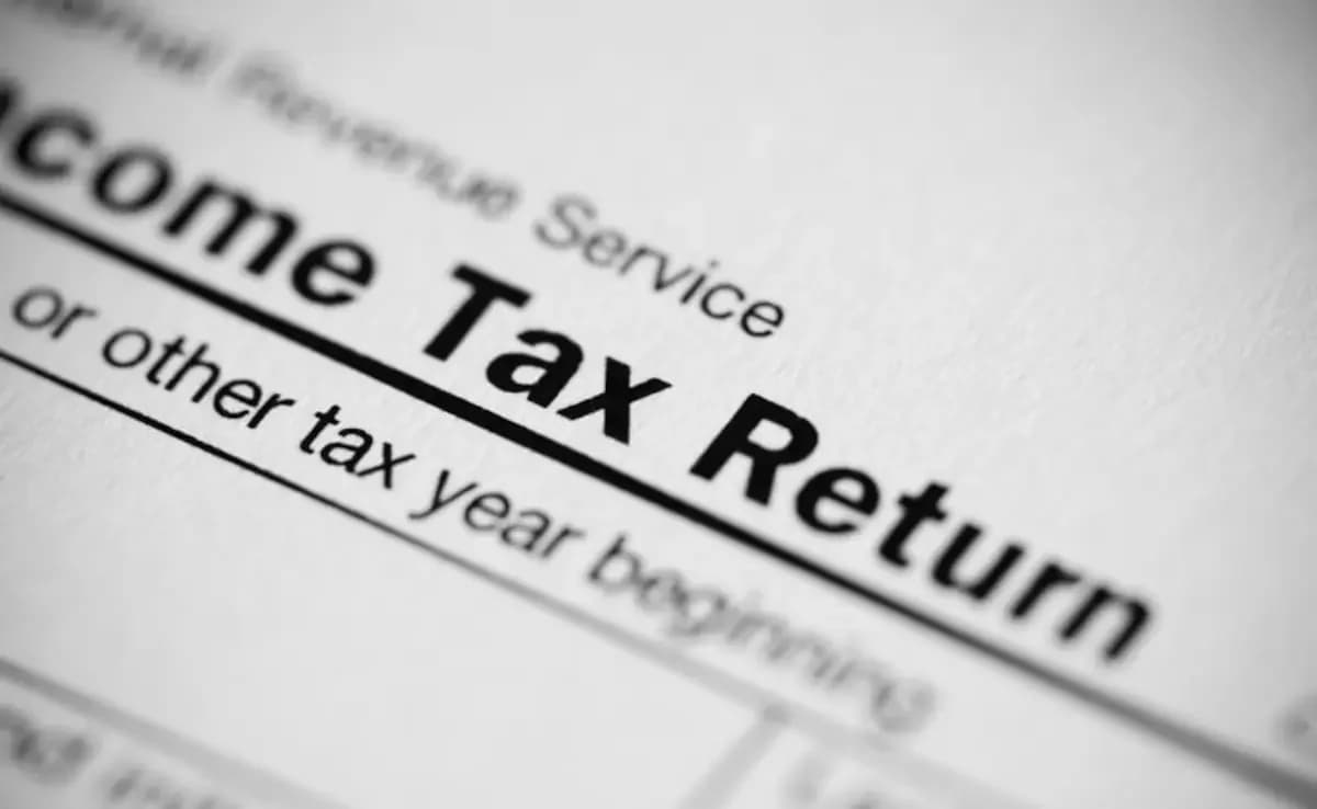 ITR Filing 2026: Form 16 Deadline, Alternative Documents & Risks