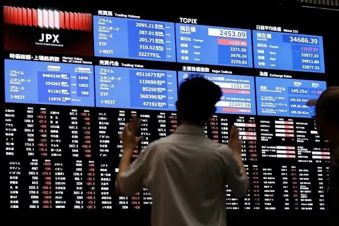 Japanese investors dump overseas bonds amid oil price surge