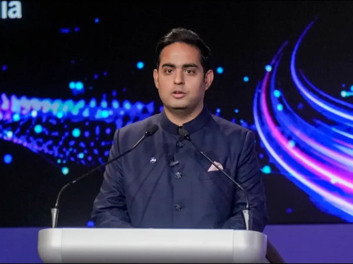 Jio IPO subscribed 1.27x on Day 1, QIBs lead at 3.86x
