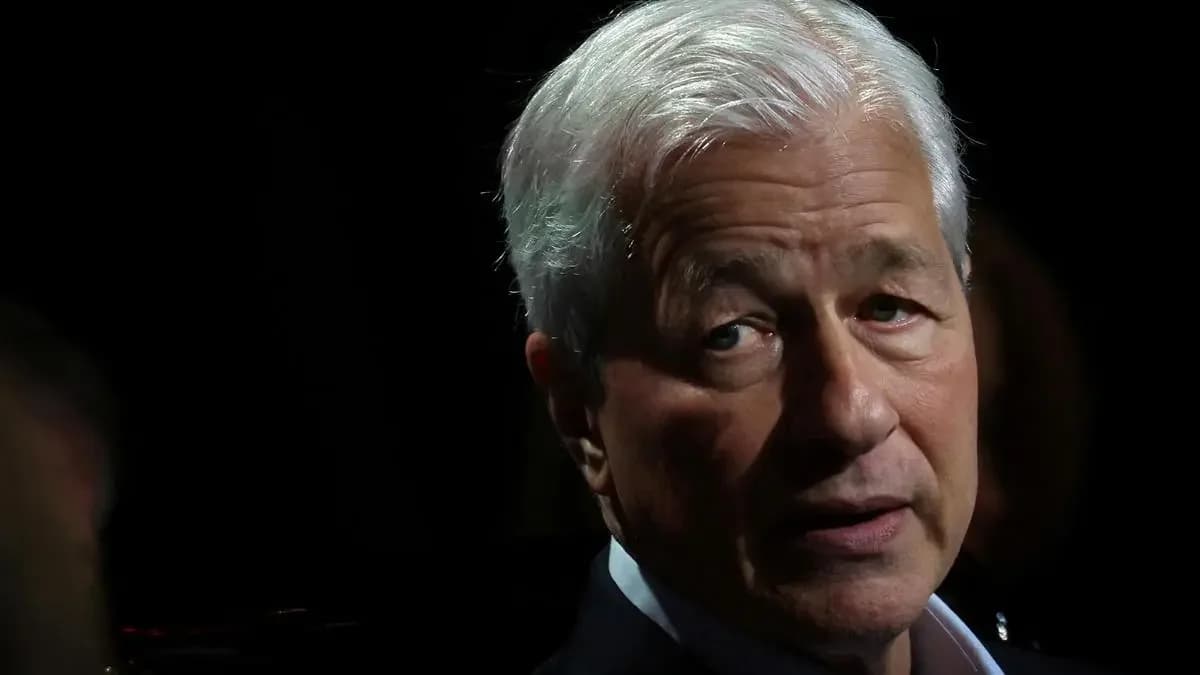 Global watchdog scrutinizes private credit risks as JPMorgan warns of bond crisis