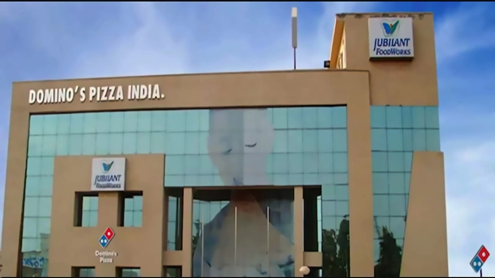 Jubilant FoodWorks shares rise on Macquarie upgrade to neutral