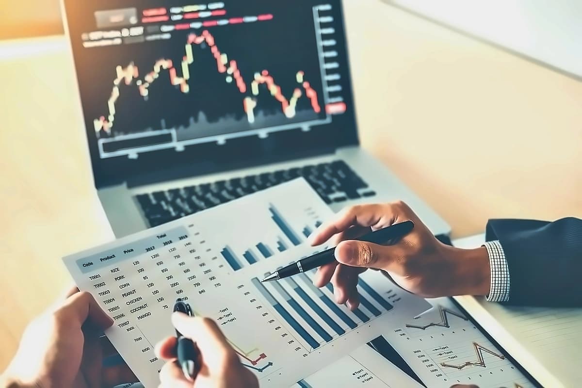 HDFC Bank rebounds 4% in September, experts eye ₹800-820 target