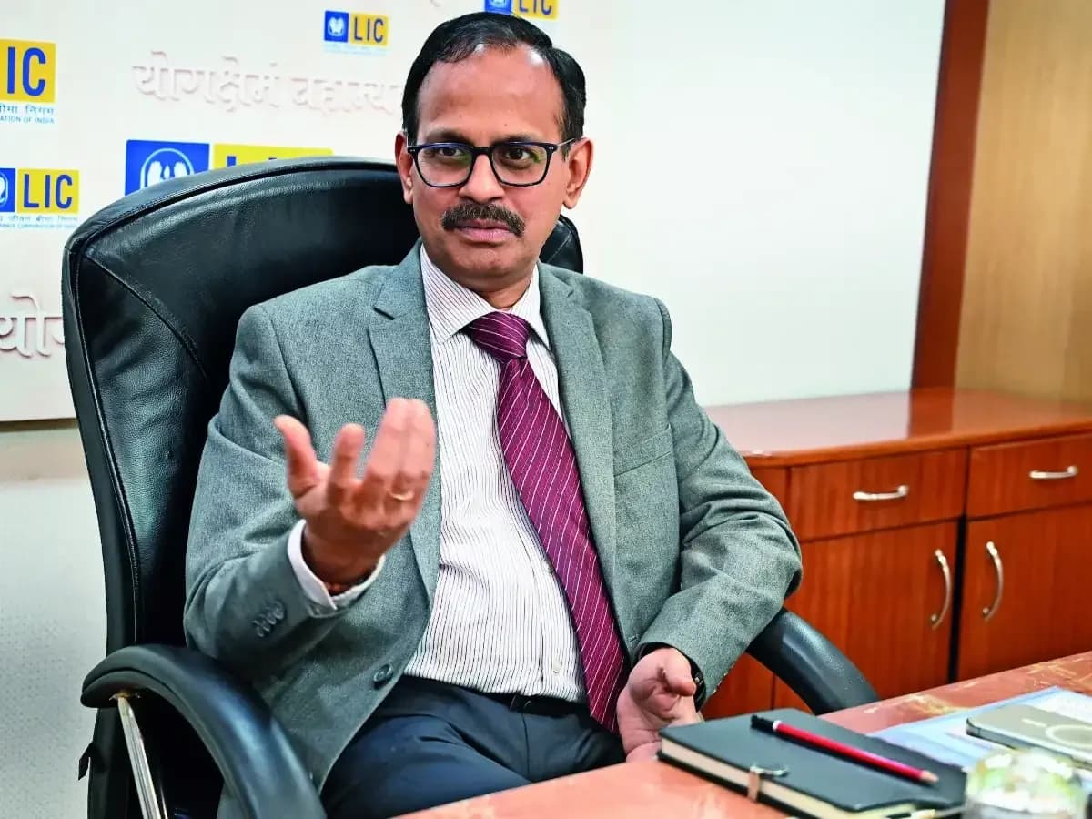 LIC Q1 Results: 23% Profit Growth, ₹36,400 Cr OFS Success