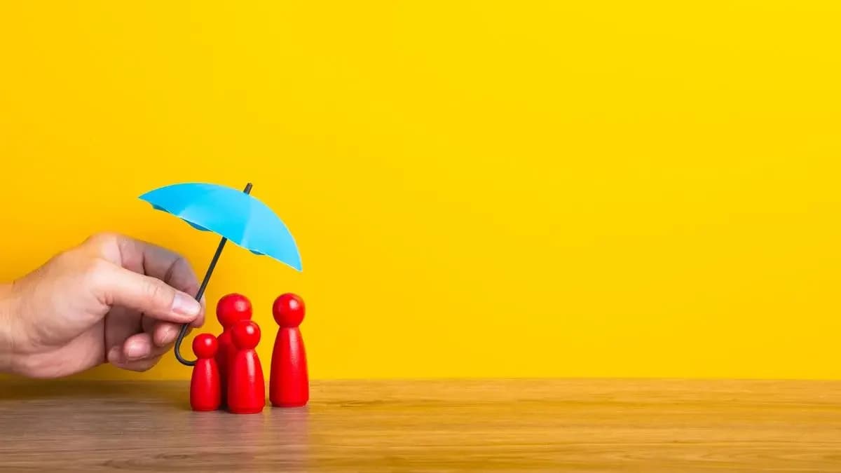 Life insurers' NBP rises 15.7% to ₹4.59 lakh crore in FY26