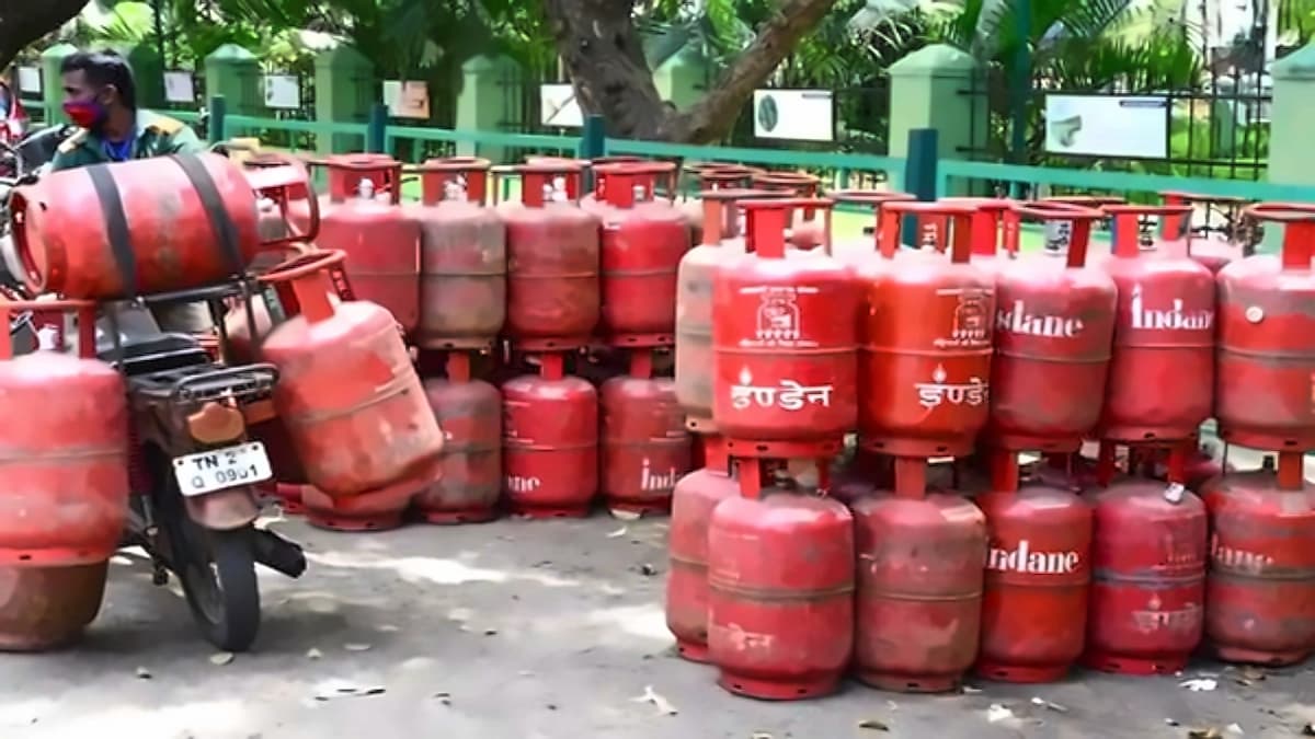 LPG Prices Drop ₹600 in Rural UP: Commercial Cylinders Cheaper