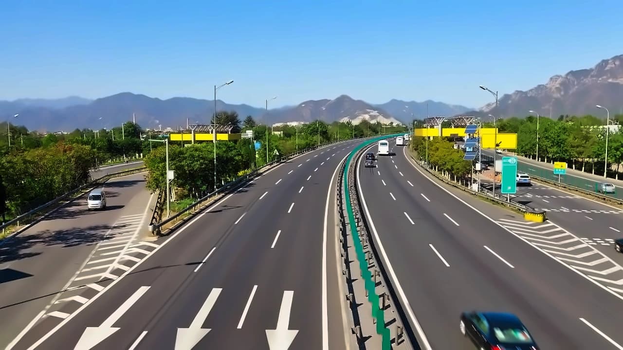 Lucknow-Kanpur Expressway failures linked to weak soil, trapped water