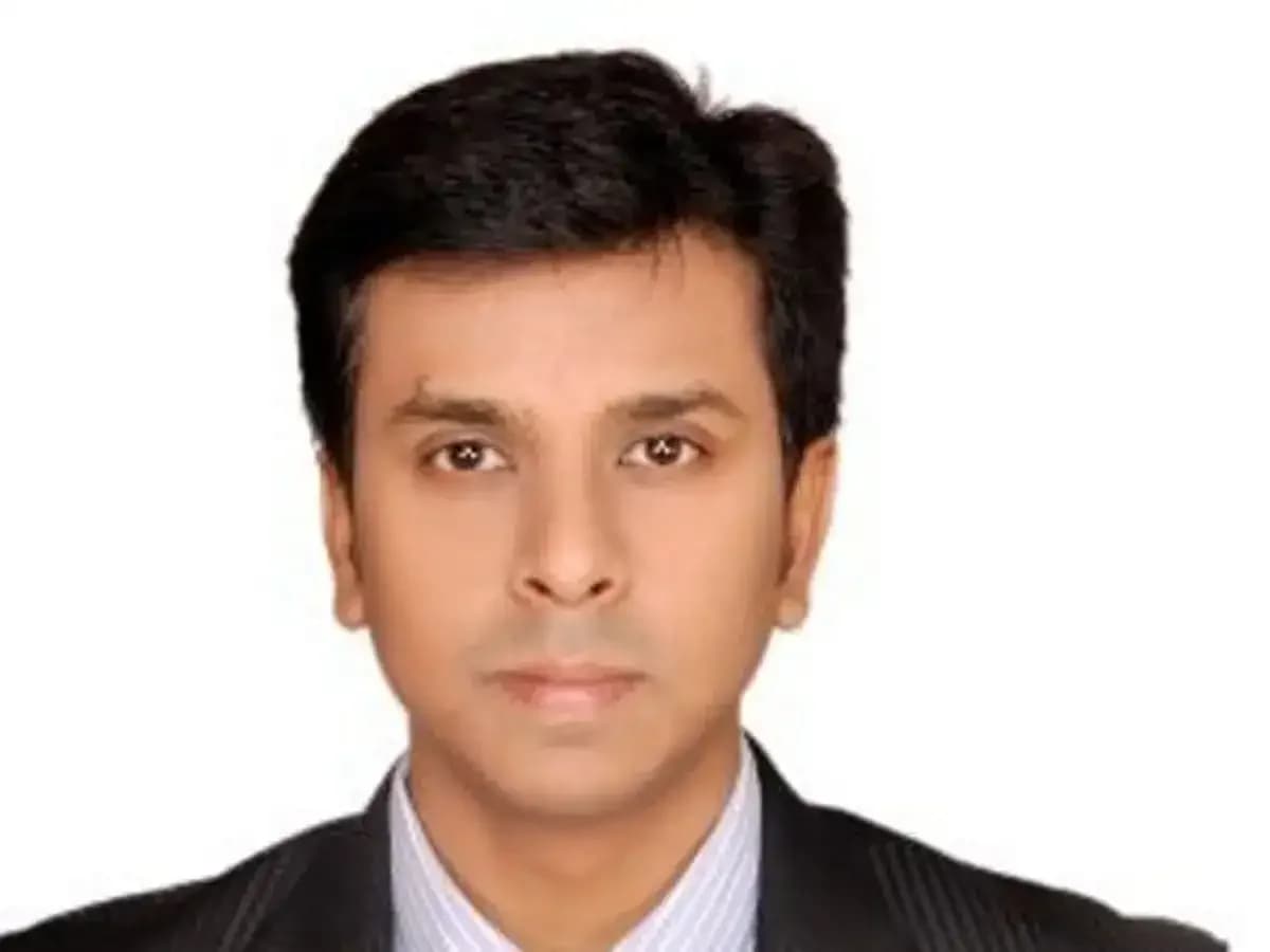 Large-cap segment shows mixed performance as oil prices surge above $115