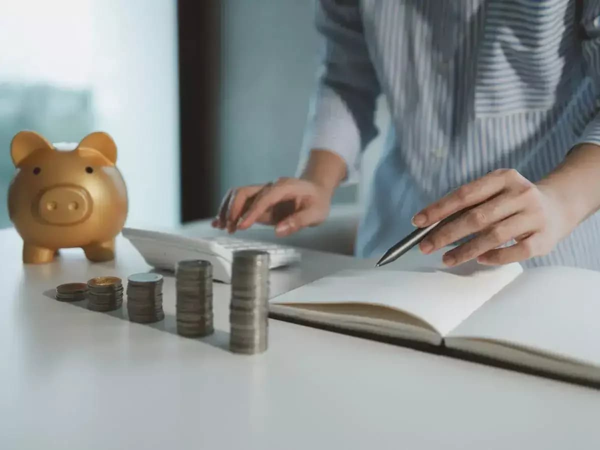 Market volatility expected: 5 large-cap stocks with 30% upside potential