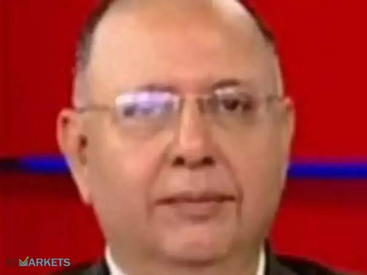 Markets recover from record FII outflows as PSU stocks attract attention
