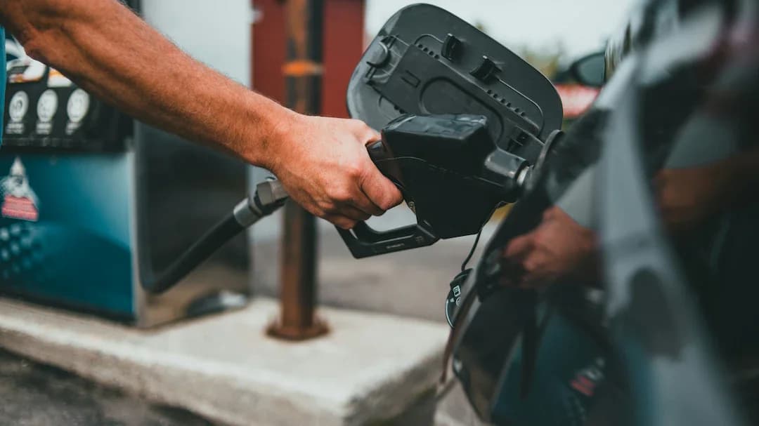 Oil Cos Face ₹600 Cr Daily Loss Despite Fuel Price Hikes