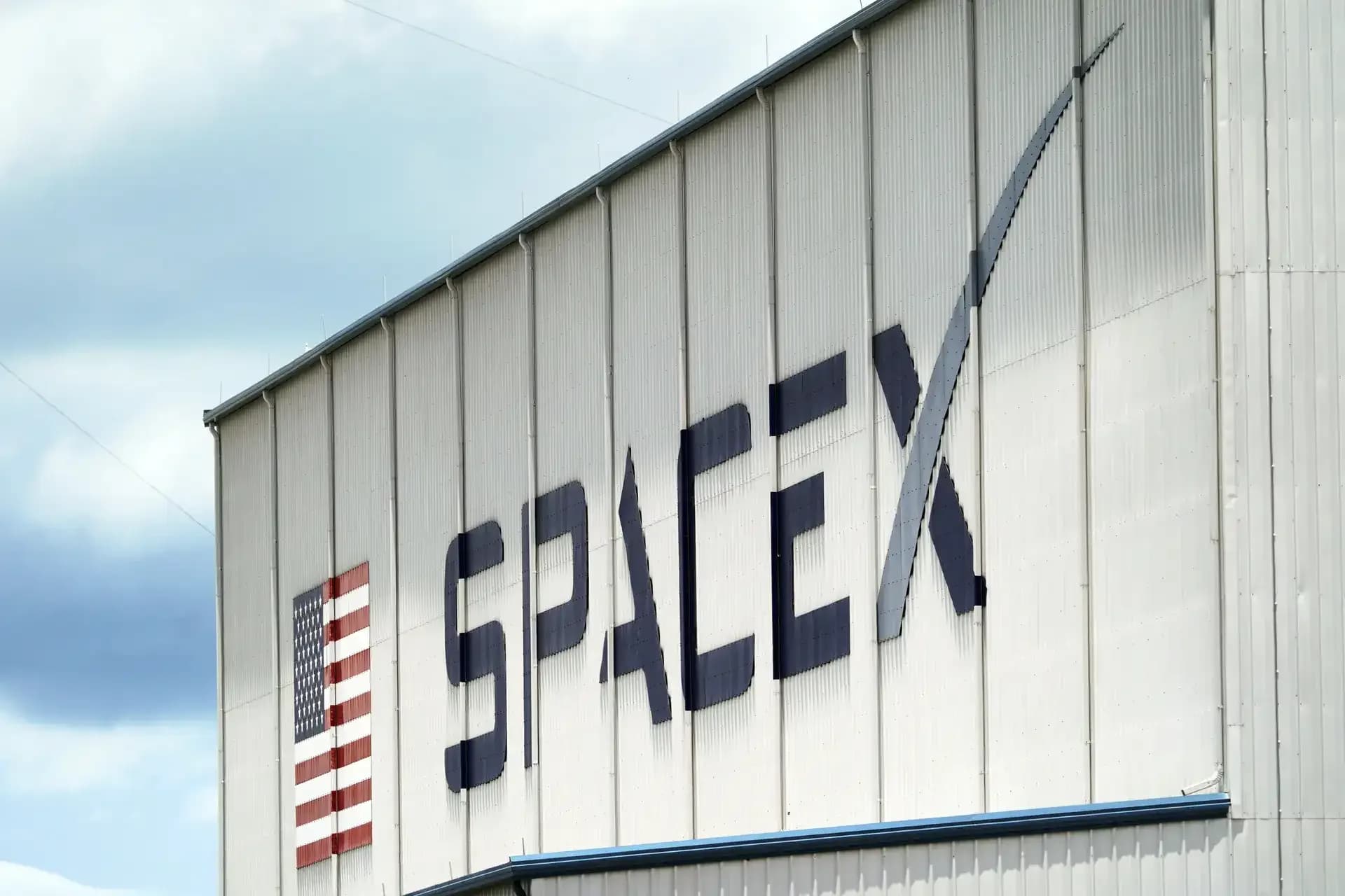 SpaceX Joins Nasdaq-100, Triggers $4.3B Passive Investment Flow