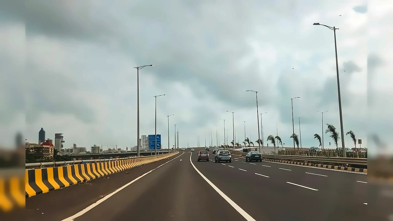 Mumbai-Vadodara Expressway to Cut Travel Time to 4 Hours by Aug 31