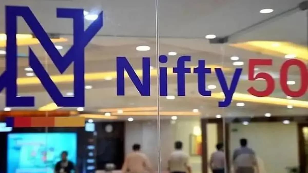 Nifty Metal Tanks 2% on Global Commodity Pullback; NALCO Leads Losses