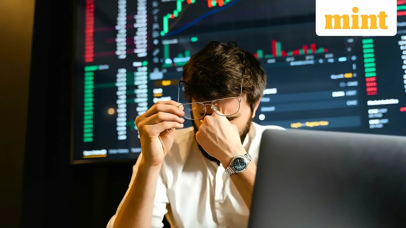 Nifty plunges 271 points in closing auction due to fat-finger error