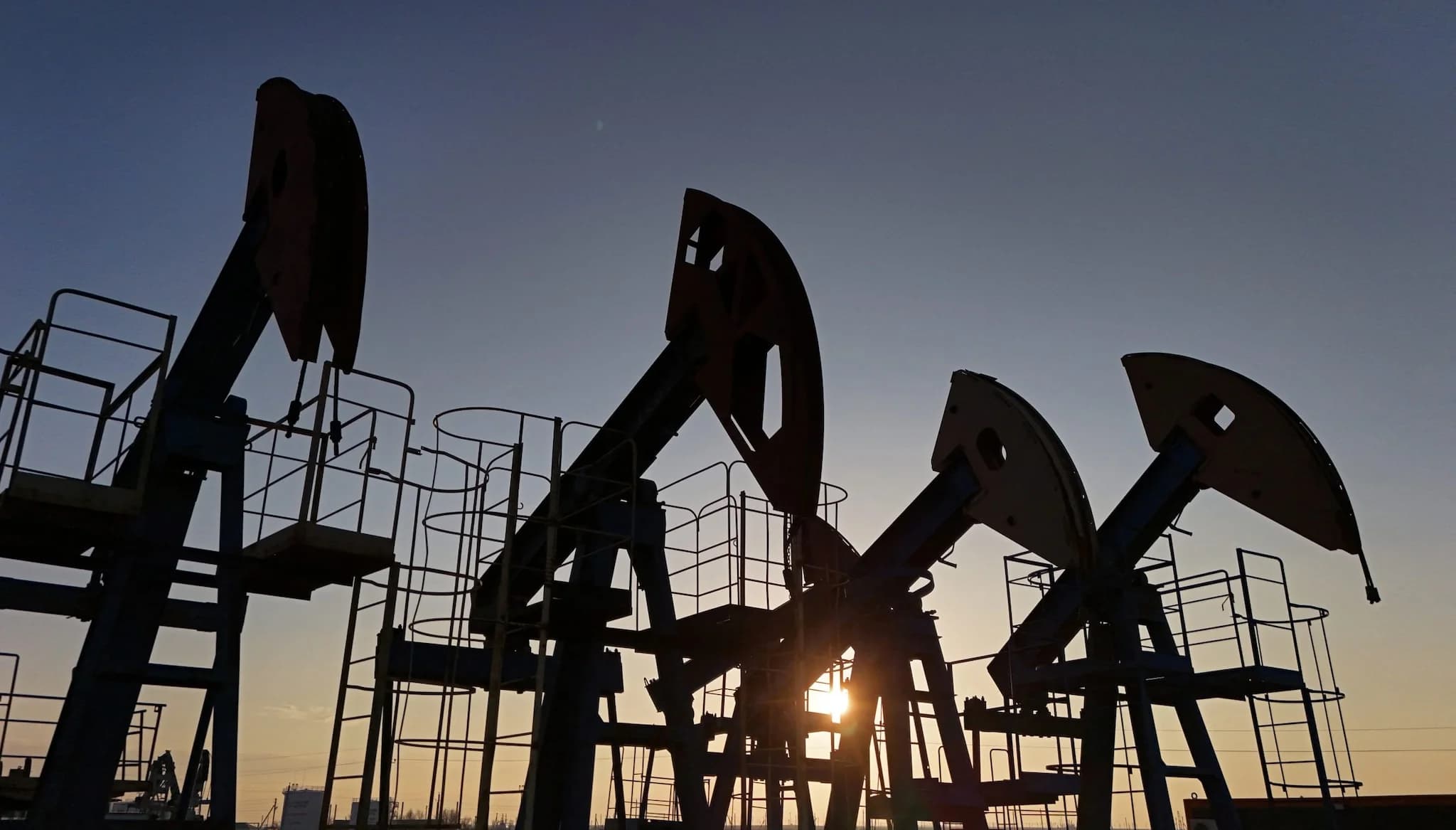 Oil prices rise 0.56% as US-Iran talks show progress in Oman