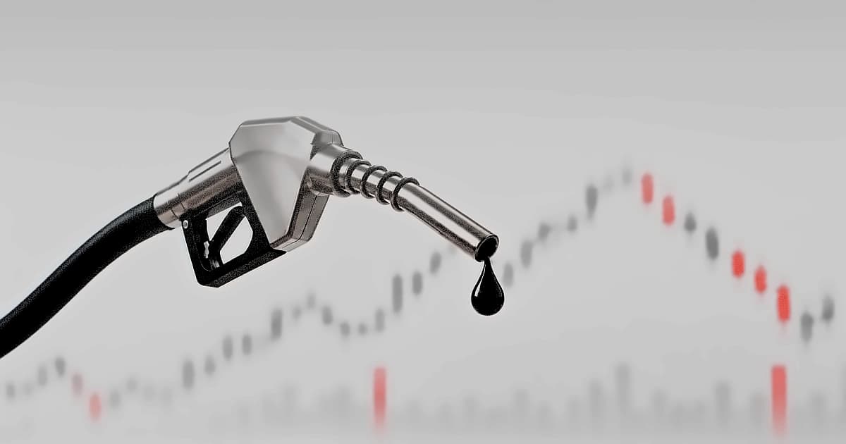 Oil Hits $108 as Fed Rate Hike Odds Reach 90% - US Stocks Fall