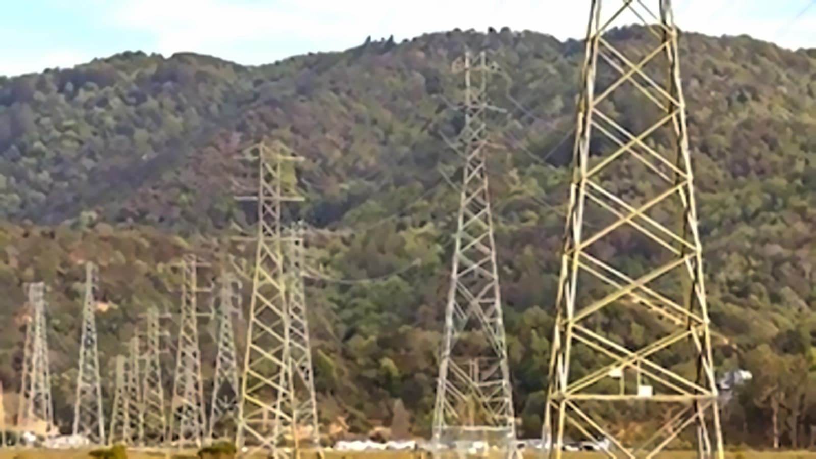 Om Power Transmission shares jump 12% post 6.2% NSE debut