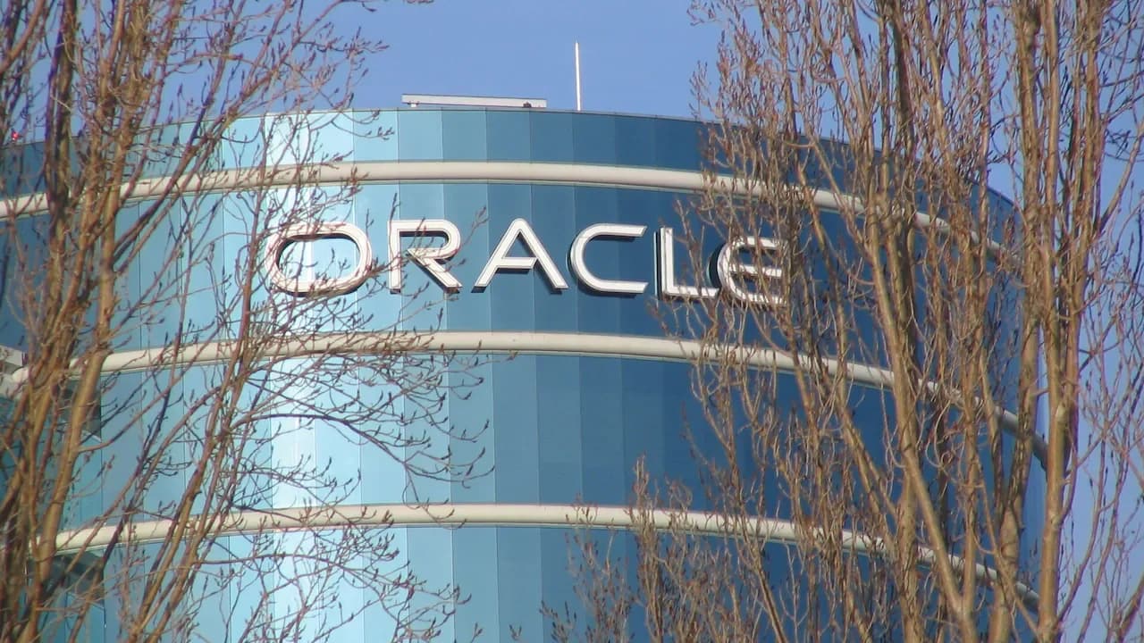 Oracle Revokes Job Offer Twice to Software Engineer Amid Layoffs