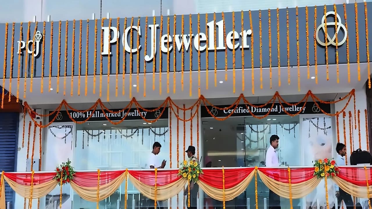 PC Jeweller cuts bank debt by 10%, repays 90% under settlement