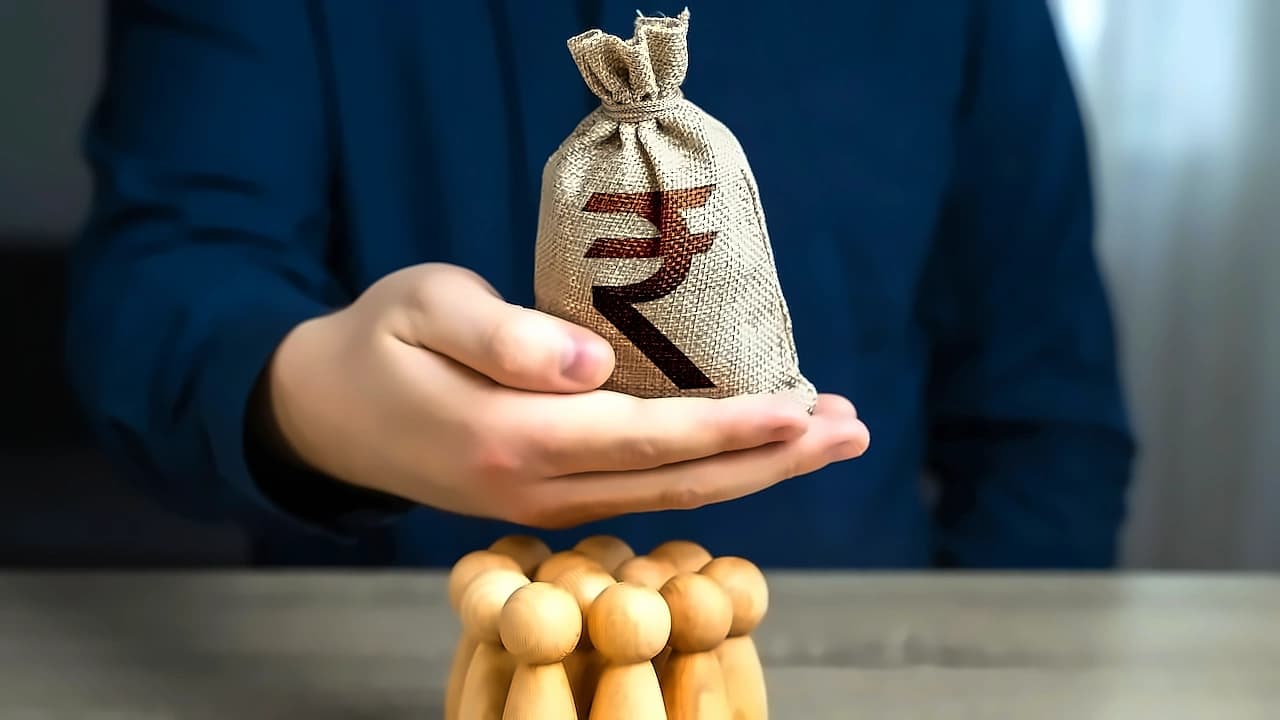 Personal loan rates start at 8.75%: Axis Bank leads at lowest