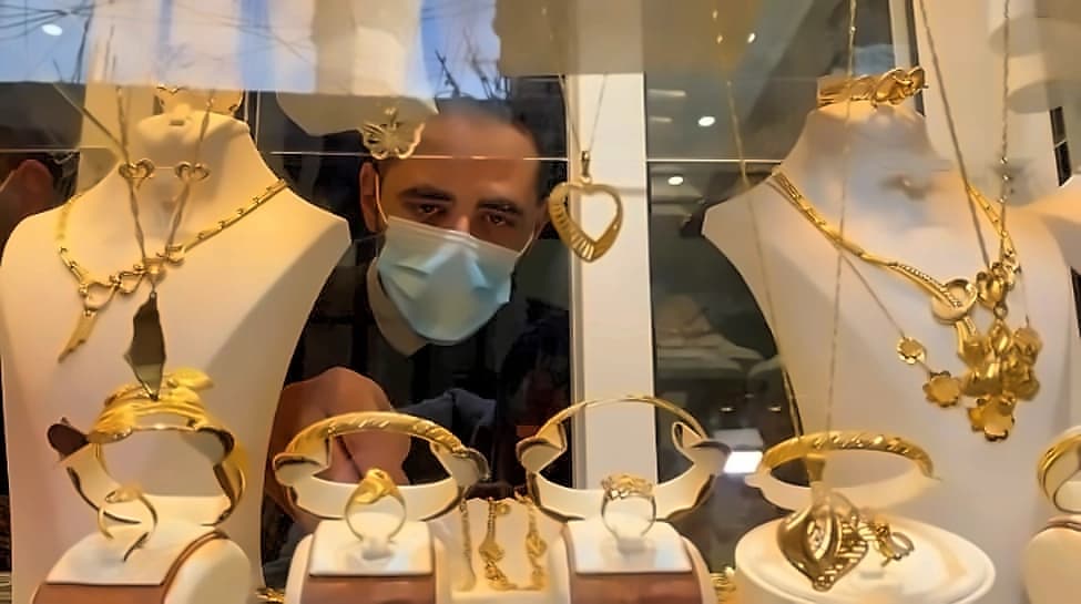 Gold prices surge ₹13,400/sovereign as import duties hiked to 15%