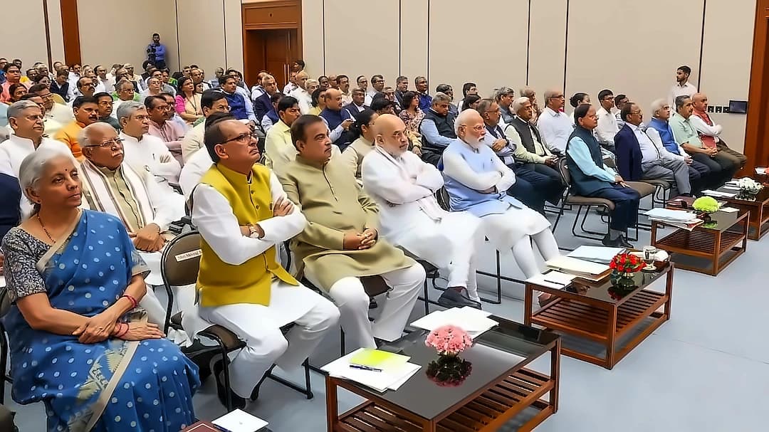 PM Modi Reviews Ease of Living, Business Reforms with Council