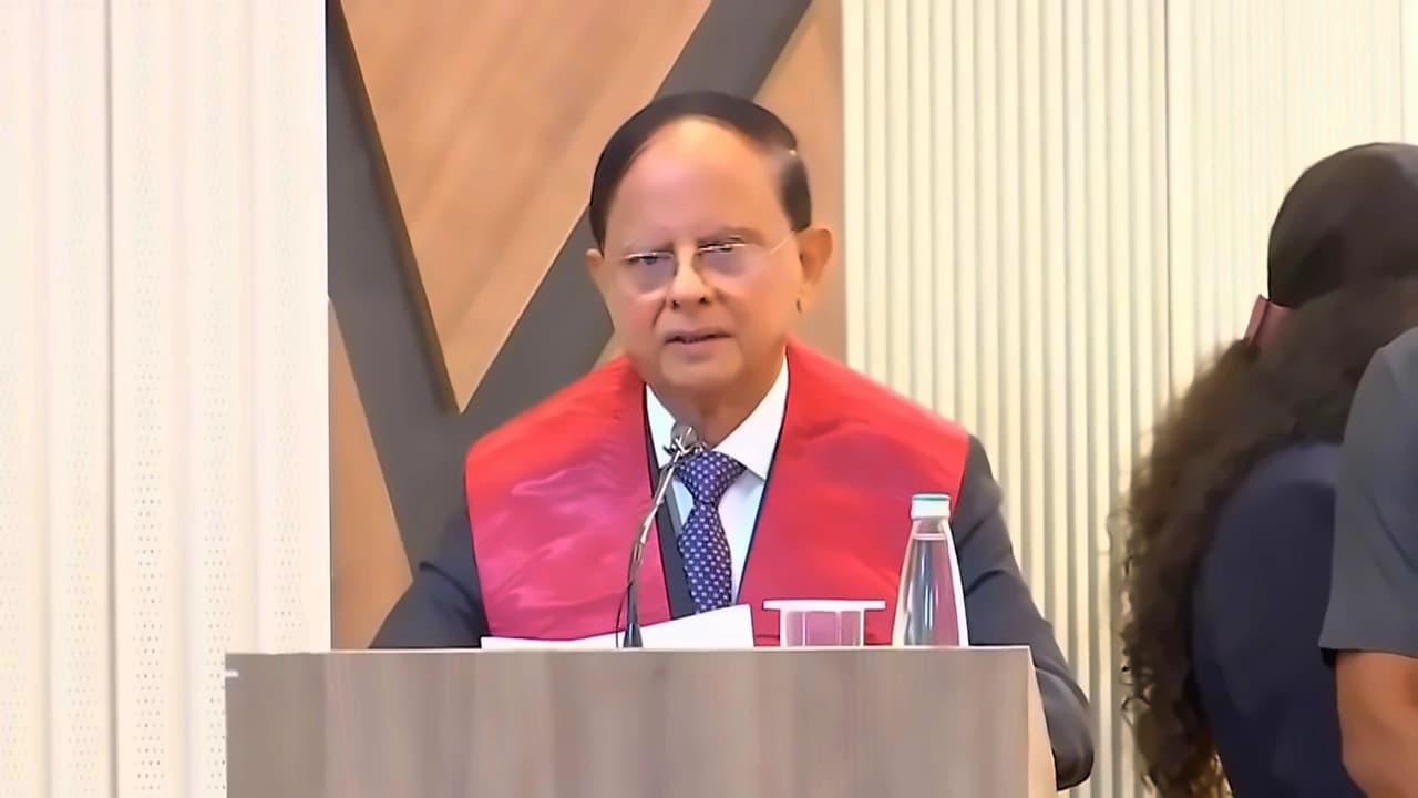 PM's Secretary Warns Against Financial System Disconnect