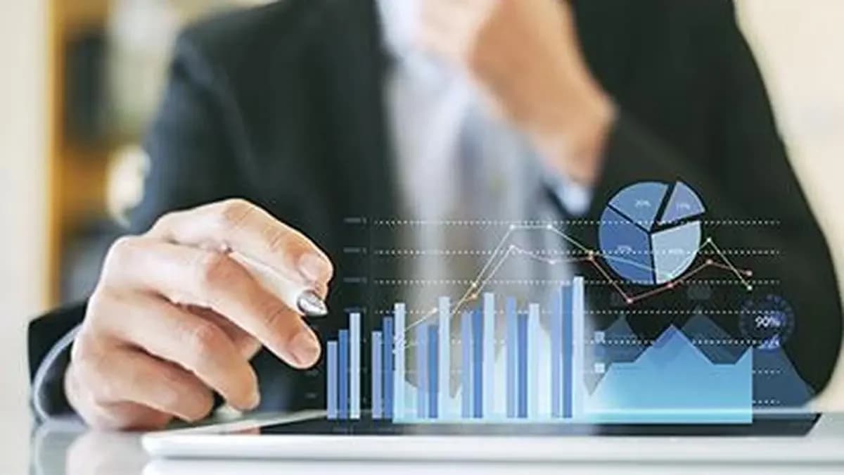 Q4 Results: Mixed Performance as 40+ Firms Report Today