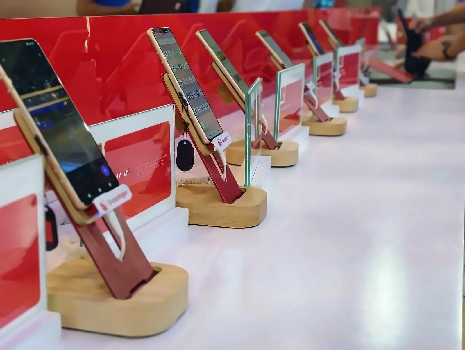 Qualcomm's AI strategy expands beyond phones as memory costs rise