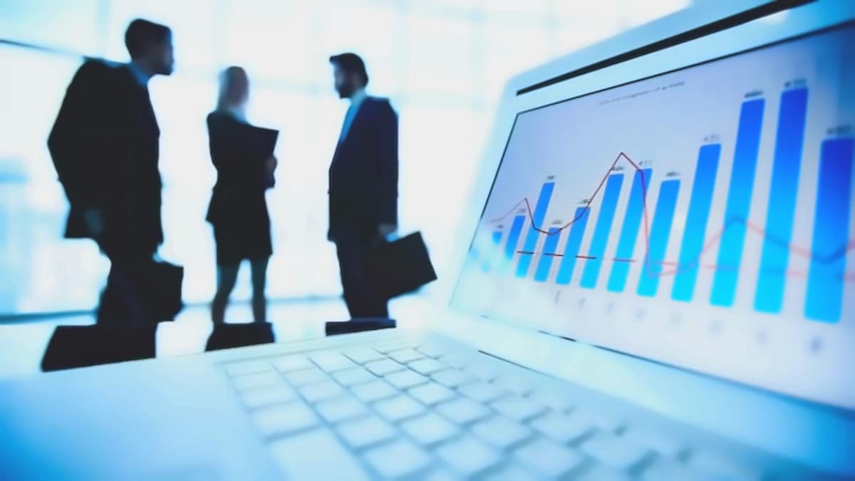 Strategic Financial Analysis: Key Metrics for Investment Decisions