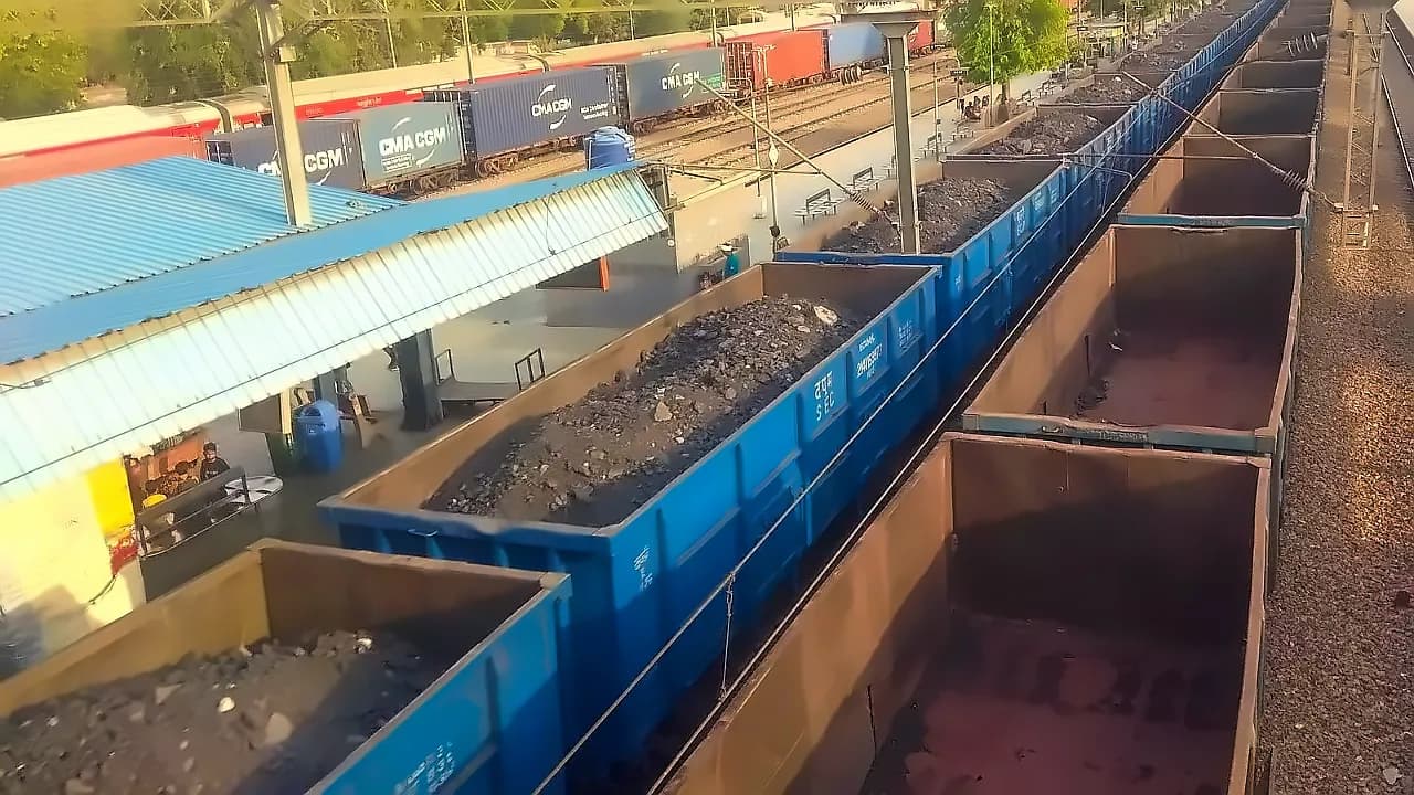 Railways liberalises freight policies, introduces unified licence